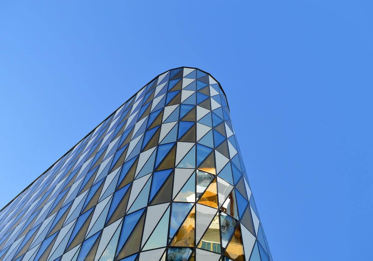 好博体育官网-米兰冬奥会闭幕,苏翊鸣担任中国代表团旗手,中国队收获5金4银6铜,刷新境外参赛最好成绩